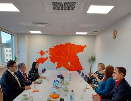 Estoniya İnteqrasiya Fondunun direktoru İrene Kaosaar və mədəni əməkdaşlıq departamentinin rəhbəri Kristina Pirgop Benton ilə görüş keçirilib
