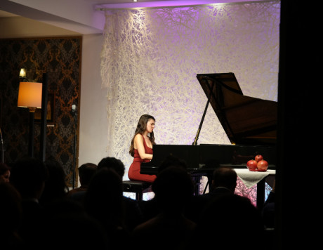 Berlində gənc pianoçu Nərmin Nəcəflinin solo konserti keçirilib.